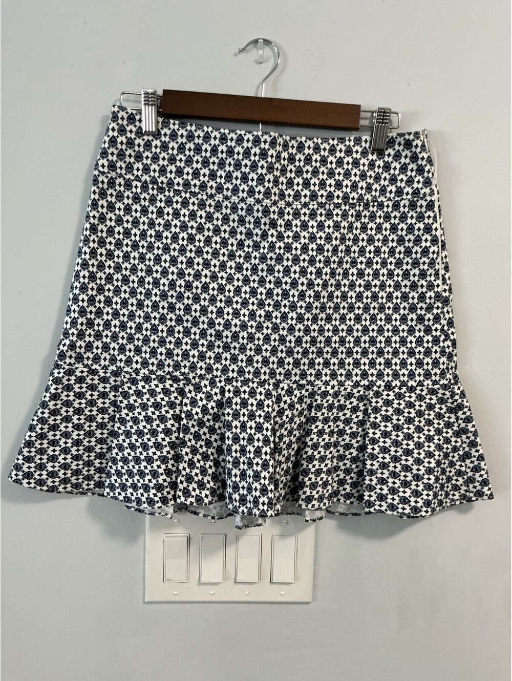Veronica Beard Size 6 Blue White Print Womans Skirt #209